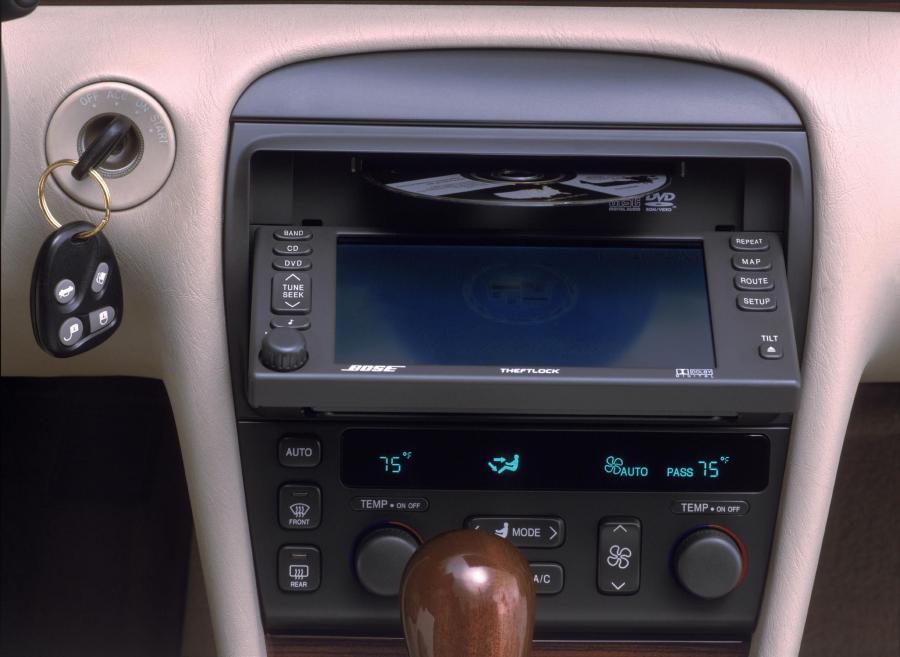  Cadillac Seville 1998 года  (фото 2 из 94)